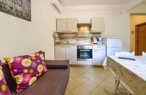 Sibinj Krmpotski Apartamento | 56 m² Apartamento ∙ 2 habitaciones ∙ 5 huéspedes