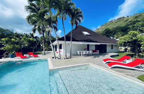 Nunue Villa | 350 m² Villa ∙ 3 habitaciones ∙ 6 personas