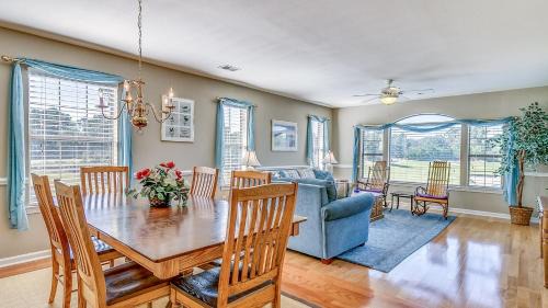 Pawleys Island Apartamento | 57C Fifty-Seven Sea II at True Blue condo by Peace Vacations