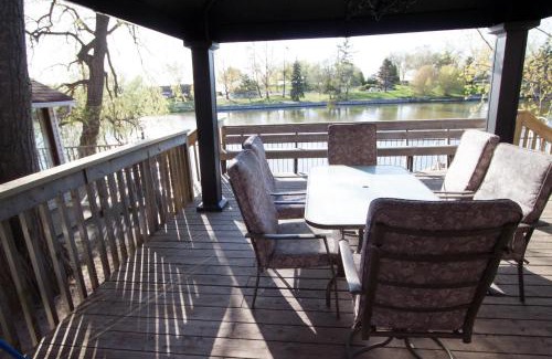 Wasaga Beach Casa | 58 River Rd. East