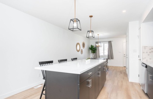 Winnipeg Apartamento | (585)Modern and Convenient Three-Bedroom Close to Grant Park (B)