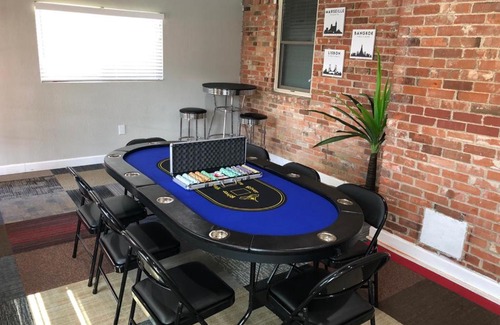 Dallas Casa | 5BD-3BA in the Heart of Dallas wit Pool & Hot Tub