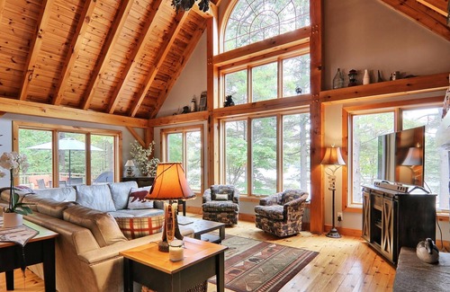 Rosseau Cabaña | 5bdrm, 4bath, Boathouse, 2 bdrm Bunkie, all day sun!