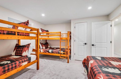 Eagle-Vail Casa | 5bed/3.5bath Eagle Vail/HotTub Many Extras!