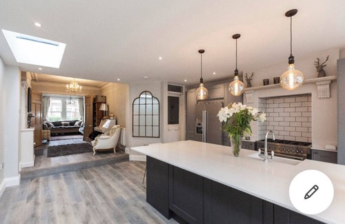 Thamesfield Casa | 5bedvictorianhseputneyriverside.boutique.homelyenglishhouseinlondon