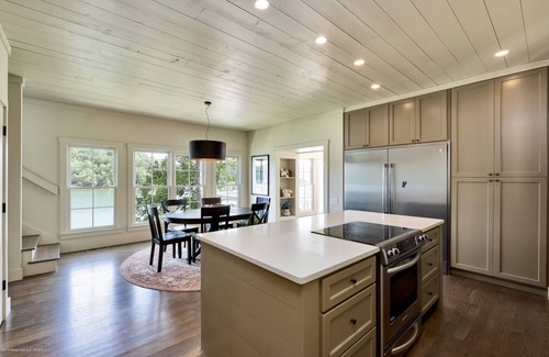 Crane Hill Casa | 5BR / 4. 5BA Smith Lake Home en comunidad privada en Smith Lake!