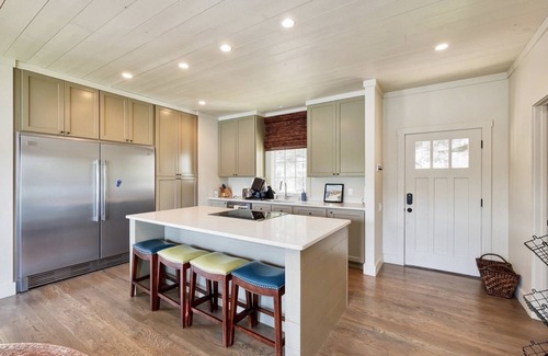 Crane Hill Casa | 5BR / 4. 5BA Smith Lake Home en comunidad privada en Smith Lake!