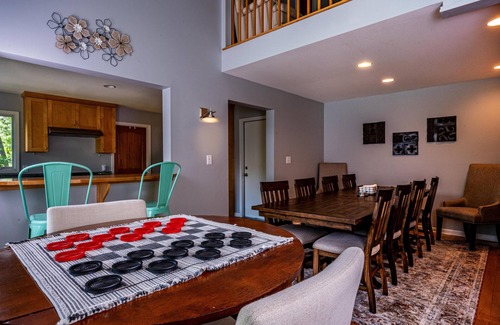 Gnaw Bone Casa | 5BR 4BA house on shared lake