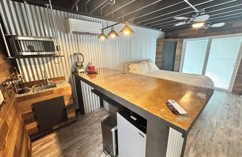 Crystal Beach Cabaña | 5BR/4BR Oasis w/Pool, Bar, Firepit – Sleeps 14, multi-family, <5 Mins to Beach!
