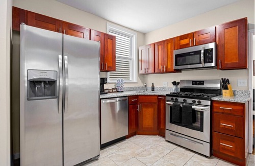 Ventnor City Casa | 5BR Beach Home - Sleeps 12 - 3 Blocks to Beach