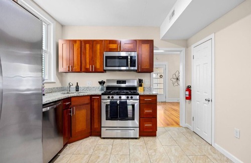 Ventnor City Casa | 5BR Beach Home - Sleeps 12 - 3 Blocks to Beach