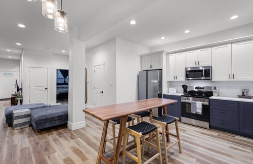 Tower Grove South Casa | 5BR Family Home with Games, BBQ Grill & Firepit