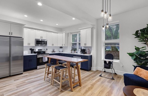 Tower Grove South Casa | 5BR Family Home with Games, BBQ Grill & Firepit