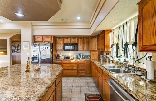 Northeast Colorado Springs Cabaña | 5BR Mtn Views Family Getaway HOT TUB