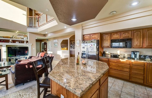 Northeast Colorado Springs Cabaña | 5BR Mtn Views Family Getaway HOT TUB