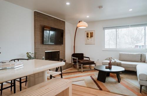 Littleton Casa | 5br Retreat W Patio & Board Games