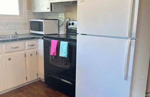 Northeast Edmonton Casa | 5BR | Sleeps 14 | 10mins stadium | Londonderry mall