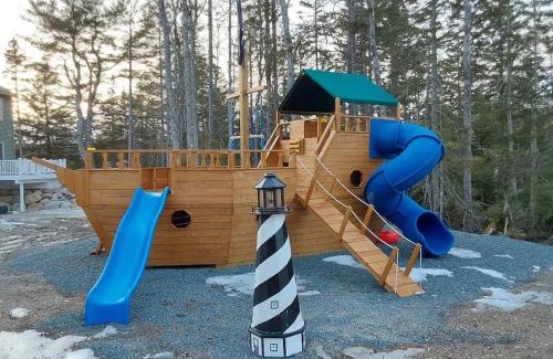 Gouldsboro Casa | 5BR Waterfront Hot Tub Kids Playscape Pets Family Compound!