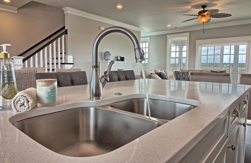 Murrells Inlet Casa | NUEVO 5BRM ALQUILER DE PLAYA DE LUJO EN LA ENTRADA CON PISCINA PRIVADA Y PASOS AL OCÉANO