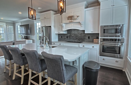 Murrells Inlet Casa | NUEVO 5BRM ALQUILER DE PLAYA DE LUJO EN LA ENTRADA CON PISCINA PRIVADA Y PASOS AL OCÉANO