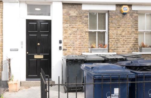East Acton Apartamento | 5C- Stylish Urban Retreat - Spacious 2 Bed Flat