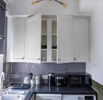 East Acton Apartamento | 5C- Stylish Urban Retreat - Spacious 2 Bed Flat