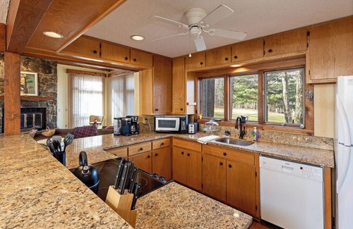 Chestnut Springs Casa | Golf Course Views Golden Tee Pool Tennis Golf Hike