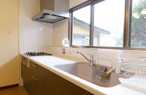 Usami Apartamento | 5Min to the sea & station! Comfortable hideaway with a dedicated BBQ area.