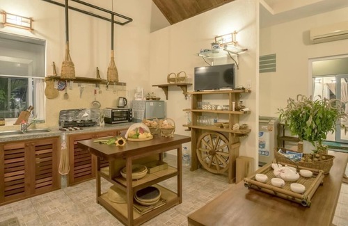 Cam Chau Villa | 5mins to old town & beach! Private family villa w/ Pool - B.fast inc.