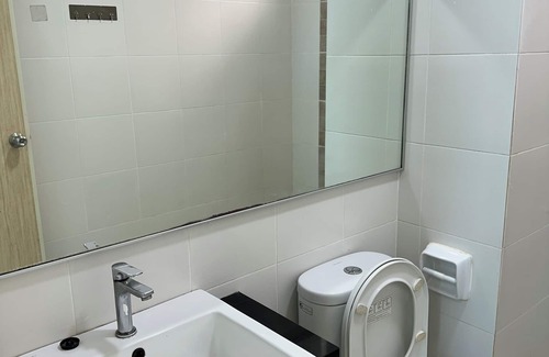 Bayan Lepas Condominio | 5mins to Penang airport.Charming 3-bedroom condo.WiFi in delightful Bayan Lepas