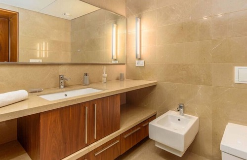 Beirut Central District Apartamento | 5th Lvl Solidere 2-BR · Poem 2-Bedroom Apartment At Kantari Beirut
