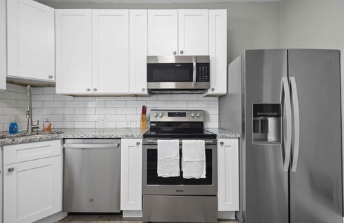 St. Charles Historic District Casa | 5th Street #1 · Historic 5th Street House - Fully Rehabbed # 1