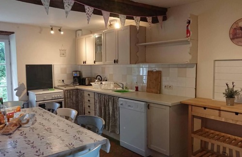 Saint-Sauveur-de-Carrouges Casa | 6-Bed Farmhouse, Sleeps 13, Pool & Pet Friendly