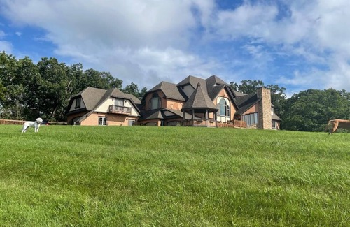 Marengo Casa | 6 bd Country Estate on 28 Acres near Lk Geneva w/ Ponds, Trails, Fenced Dog-park