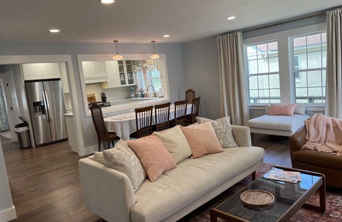 Paducah Casa | 6-bdrm house, complete renovation, 1 mile from historic downtown, quilt museum