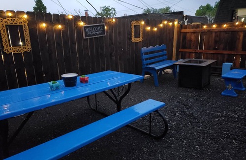 Kansas City Casa | 6-Bdrm SouthPlaza Walk to UMKC, Loose Park, Whole Foods