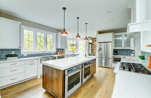 Indianapolis Casa | 4 BED/4.5 BATH LUX CHIC FARMHOUSE WITH OUTDOOR FIREPIT