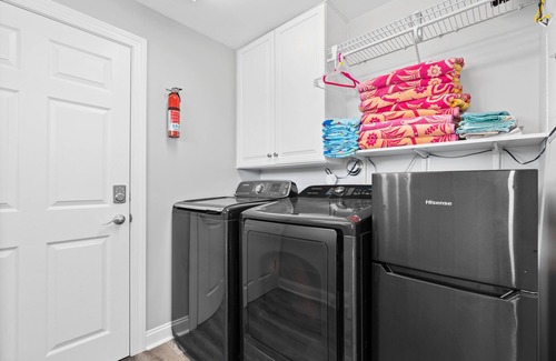 Ocean Isle Beach Casa | 6b / 5b Frente al mar, piscina y ascensor. ¡¡¡NO ANIMALES!!!