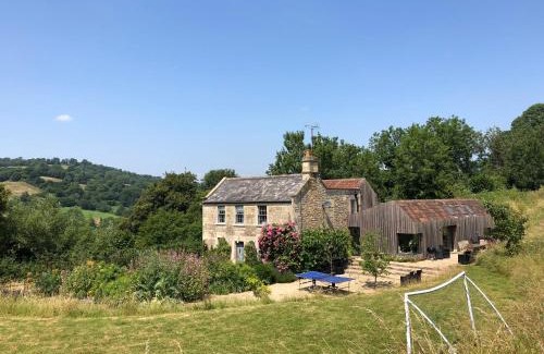 Batheaston Casa | 6-Bed Sleeps 16 Pets Allowed Hot Tub