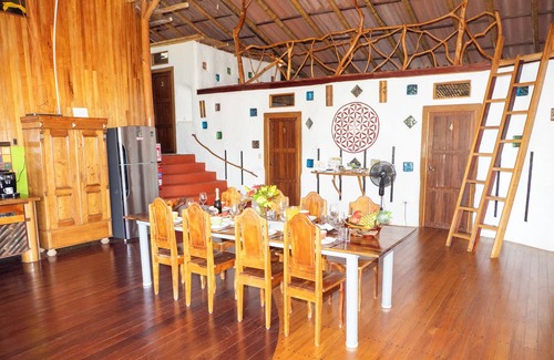 Barú Villa | 6 Bedroom Villa with Pool, 2 Min from Nauyaca waterfall, 10 Min from Beach