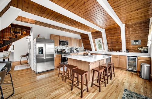 Culver Casa | 6 bedroom 3 bath amazing home, near lake max