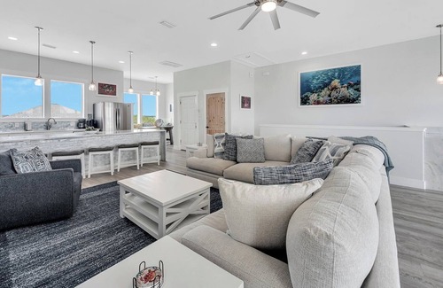 Navarre Beach Casa | 6 Bedroom/4 full baths/3 half baths/Gulf View/ Blu Vue
