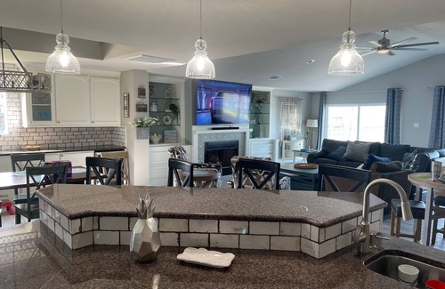 Rockport Casa | 6 Bedroom, 4200 Ft. House with Private Pier! Dolphins, Fishing and Fun!!!