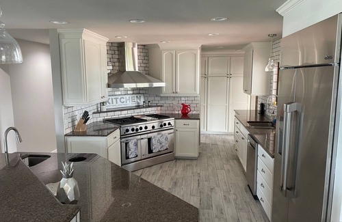 Rockport Casa | 6 Bedroom, 4200 Ft. House with Private Pier! Dolphins, Fishing and Fun!!!
