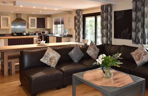 Farley Casa | 6 bedroom accommodation in Oakamoor