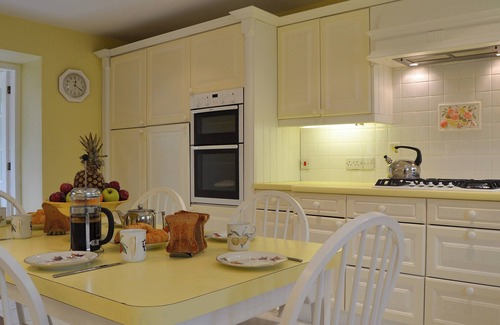Weston Rhyn Cabaña | 6 bedroom accommodation in Weston Rhyn, near Oswestry