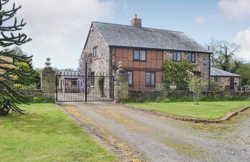 Weston Rhyn Cabaña | 6 bedroom accommodation in Weston Rhyn, near Oswestry