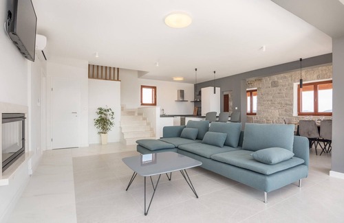 Tinj Casa | Alojamiento de 6 habitaciones en Tinj