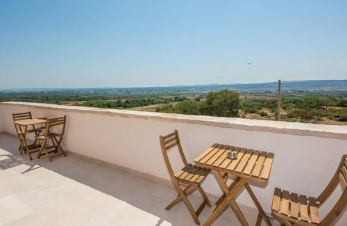 Tinj Casa | Alojamiento de 6 habitaciones en Tinj