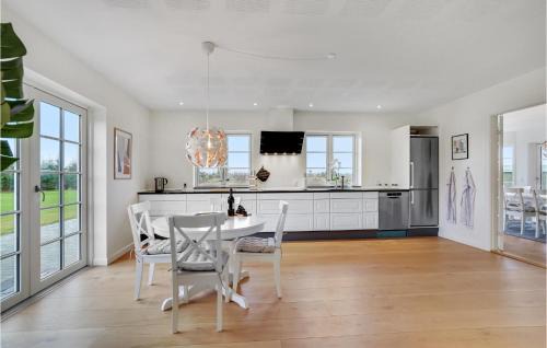 Billund Municipality Casa | 6 Bedroom Cozy Home In Grindsted